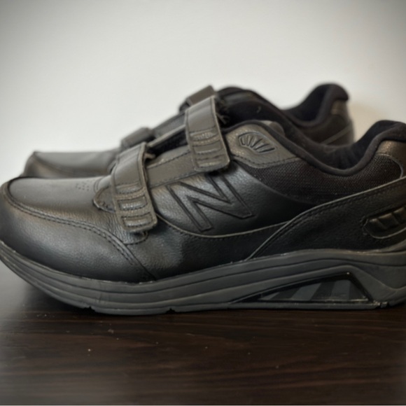New Balance Other - New Balance Seniors Black Shoes
